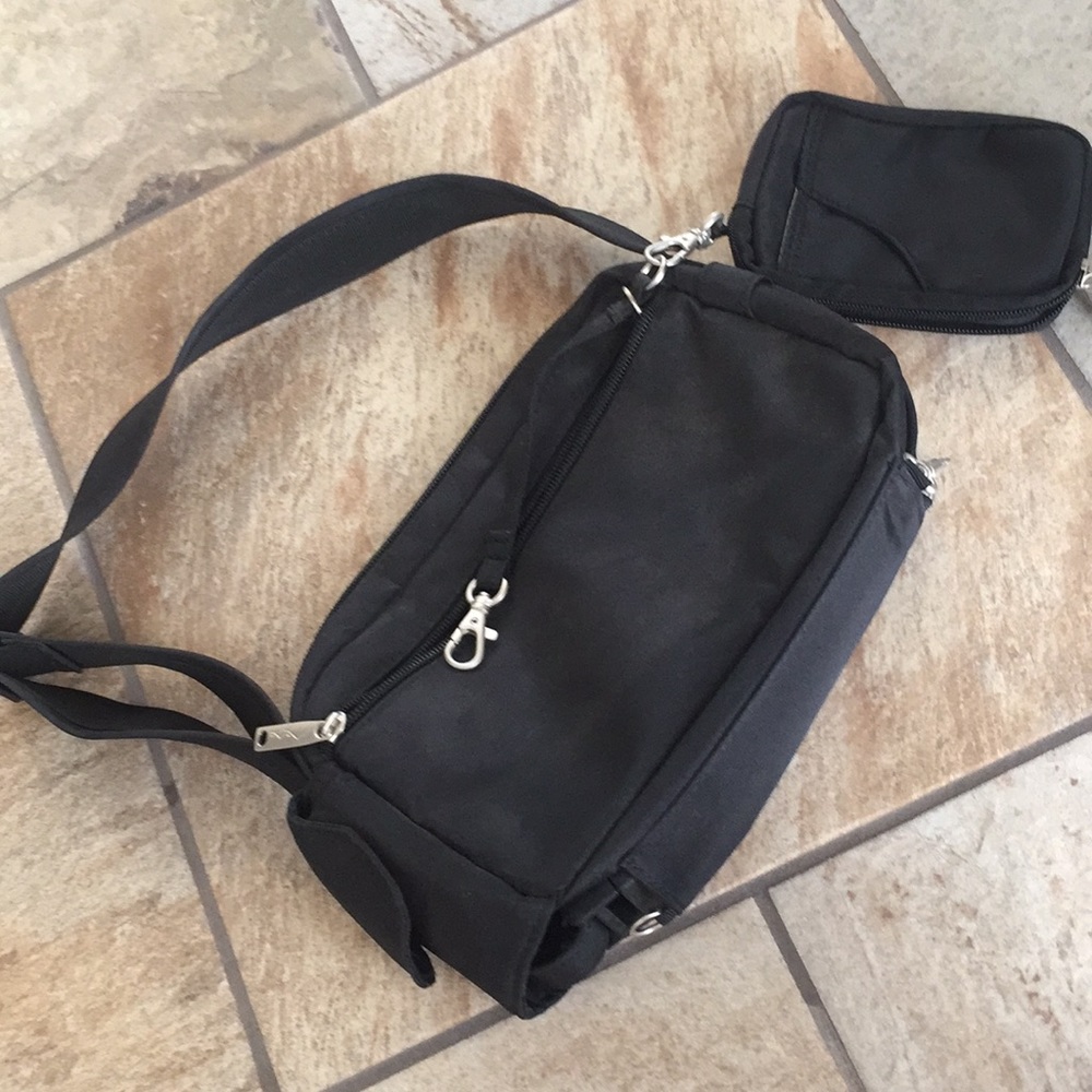 DayMaker travel purse